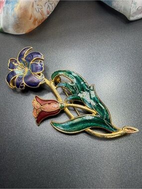 Vintage Cloisonné Brooch - Purple & Green Flower #149clo